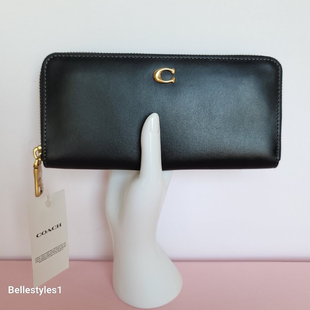 COACH Slim Accordion Smooth Leather Wallet – Black color ⭐